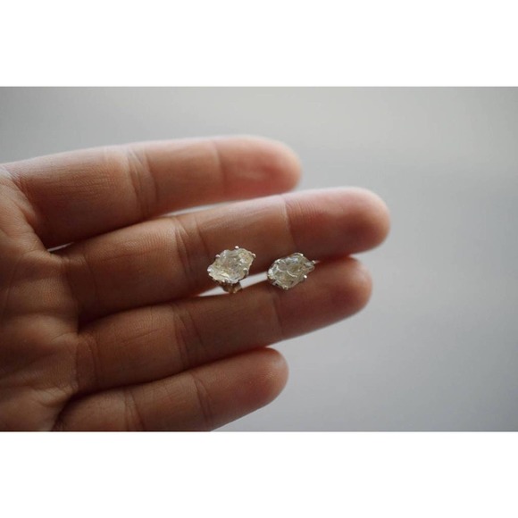 Large 4 carat Raw Quartz Earrings Rough Diamond Earring Natural Diamond … - Picture 3 of 9